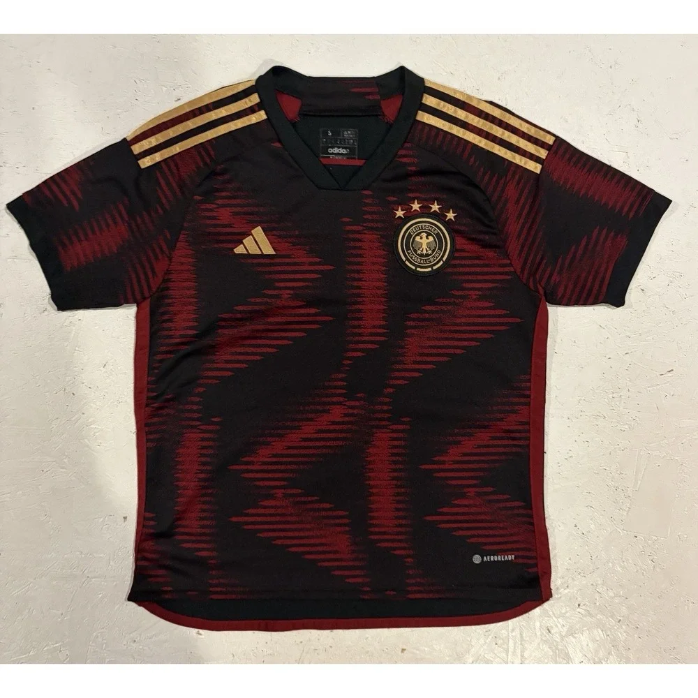 Germany Jersey Away Football Shirt 2022 - 23 Red Adidas Trikot Mens Size S Slim